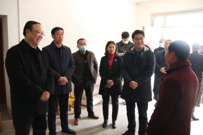 市领导到我县调研精准扶贫工作