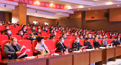 我县召开政法英模事迹报告会