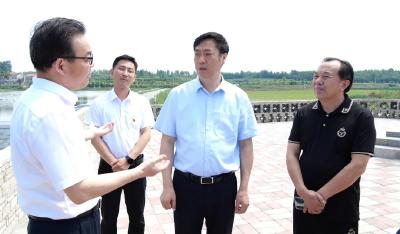 为乡村振兴“把脉问诊”，兴斌书记现场开“药方”