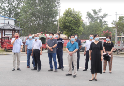 市领导到我县调研基层公共卫生体系建设