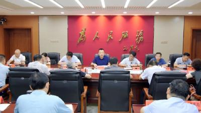 陈栋主持召开县政府常务会议对抗灾救灾工作再督办