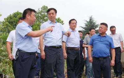 罗兴斌：疫情防控和防汛救灾，必须做到两手抓两手硬
