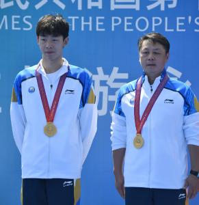 马拉松游泳男子10公里 张子扬为湖北破“零”夺冠