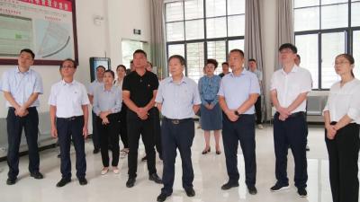 省党史学教巡回指导组领导来我县调研