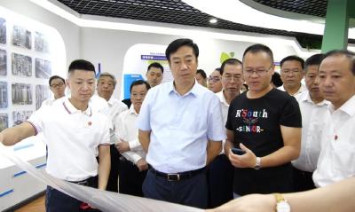 罗兴斌：全面落实链长制，加快推进农业产业化发展