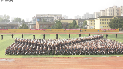 县第一中学军事国防教育活动结营