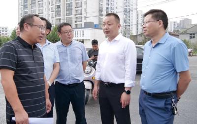 陈栋督办县第二幼儿园建设进度