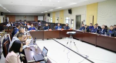 县领导集中研究审议城市发展规划设计方案