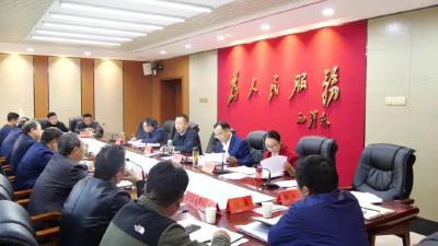 陈栋：抓项目、抓经济、抓发展，奋力完成全年经济社会发展目标
