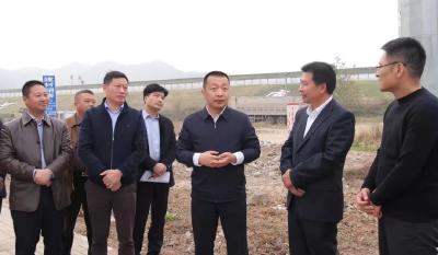 陈栋专题调研城市建设工作