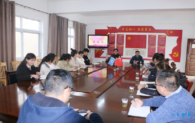 南漳县第二中学举行“经验分享促成长，交流探讨共进步”座谈会  