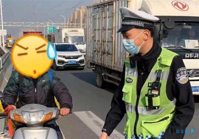  【热点关注】白沙洲长江大桥禁止电动自行车通行，交警开展集中整治
