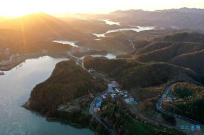 湖北南漳：一条条畅通路 一道道风景线