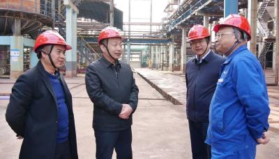 陈栋带队检查危化品、燃气等安全生产工作