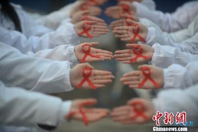 中国艾滋病感染人数超105万 这两个群体值得关注！