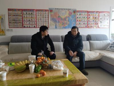 县领导慰问肖堰镇困难教师