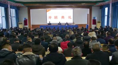 罗兴斌：村（社区）党组织书记要当好“一线指挥官”