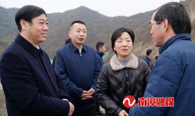 市领导到南漳调研磷石膏综合利用工作