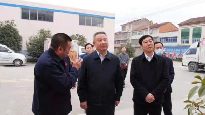 伍义兵到南漳调研民营经济统战工作