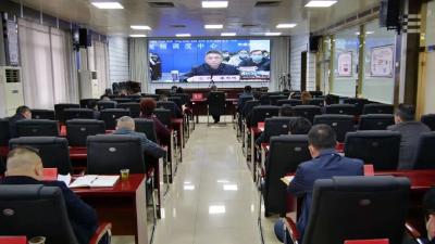 陈栋：始终保持疫情防控体系高效运转，坚决守牢外防输入防线