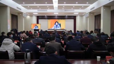 陈栋在收听收看全国疫情防控工作电视电话会时要求：进一步压实“四方”责任，坚决守牢南漳安全健康之门