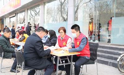 【热点关注】山东临朐县总工会开展志愿服务进社区活动