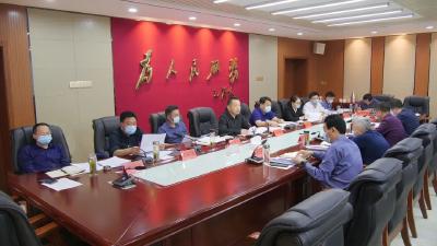 陈栋主持召开县政府党组中心组学习暨第四次常务会议