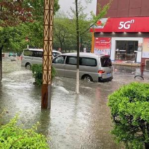 南方开启暴雨“接力赛” 上海发布三重预警