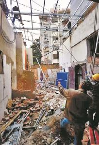  【热点关注】武汉城管“回头看” 拆除328处违法复建
