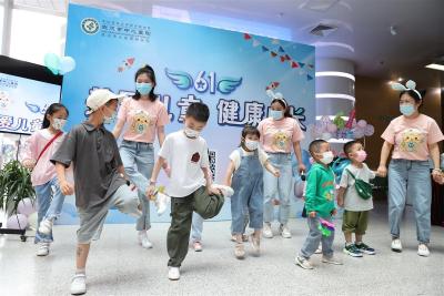  【热点关注】武汉市中心医院办“炫酷”儿童节义诊