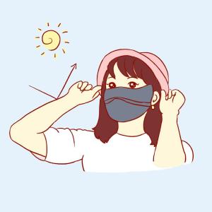  【热点关注】防晒口罩悄然在汉流行 市民态度不一 检测机构提醒佩戴要分场合