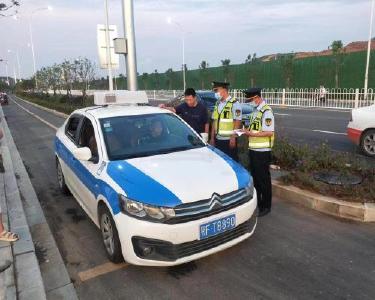县建投集团全力规范出租车经营行为