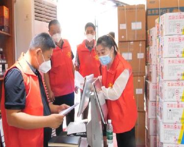 东方明珠爱心志愿服务队：不停歇的“战疫陀螺”