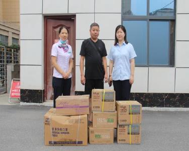 县农行助力县职教中心做好开学疫情防控准备