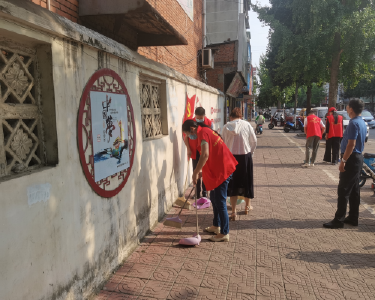 南漳县农技中心开展“迎中秋”环境卫生大扫除志愿服务活动