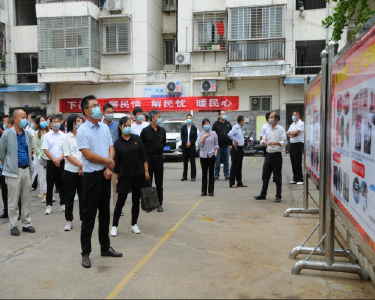 城关镇开展村（社区）党组织标准化规范化建设观摩活动