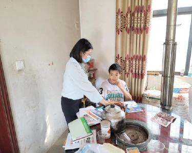 板桥中学开展大家访活动提升线上教学质量