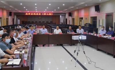 陈栋在县规委会会议上要求：把保障和改善民生放在城市发展的突出位置