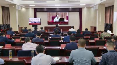 罗兴斌等县“四大家”领导集中收看全省市厅级主要领导干部专题辅导报告会