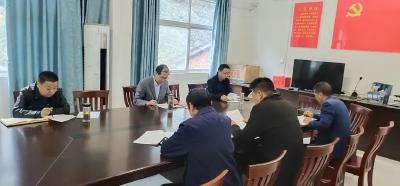 踔厉奋发、勇毅前行！全县干部群众深入学习贯彻党的二十大精神