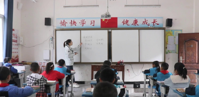 【今天我出镜】夏婷婷：最美的青春绽放在乡村校园 