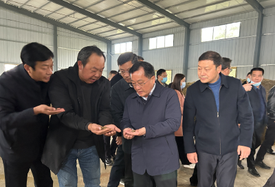 我县召开秋冬“三农”重点工作现场推进会暨巩固拓展脱贫攻坚成果同乡村振兴有效衔接11月份工作例会