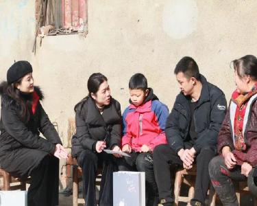 南漳县“关爱留守儿童•种爱计划”走进雷家巷完全小学