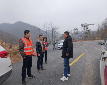 南漳县公路中心启动春运前公路安全大检查