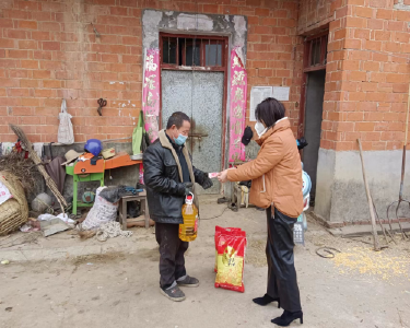 襄阳市住房公积金中心南漳办事处开展节前走访慰问活动