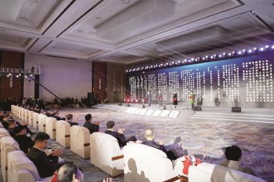 【热点关注】光谷向企业家发出倡议 共建武汉新城 迈向世界光谷
