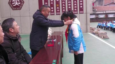 县实验小学：“开学第一课”为人生蓄力  让梦想开花   