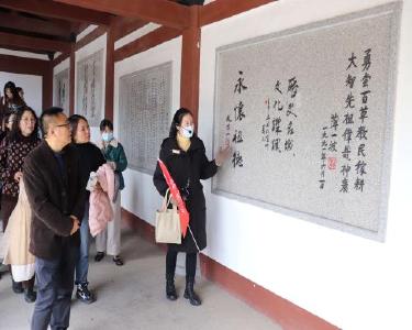 南漳县职教中心开展“庆三八”活动