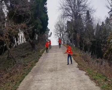 南漳县国有七里山林场全员上阵抓防火