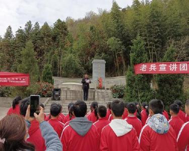 李庙镇祭扫莆田烈士陵园